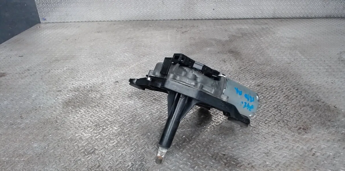 Moteur essuie-glace ar gauche Alfa romeo MITO (955_) 1.3 multijet (955axp1a, 955ayc1a) (2009-2018) 3 portes occasion