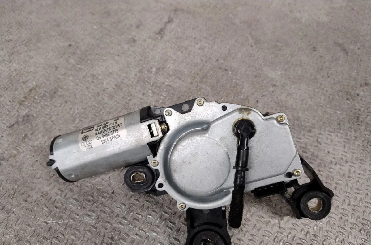 Moteur essuie-glace ar gauche AUDI A3 1  A3 1 PHASE 2 occasion