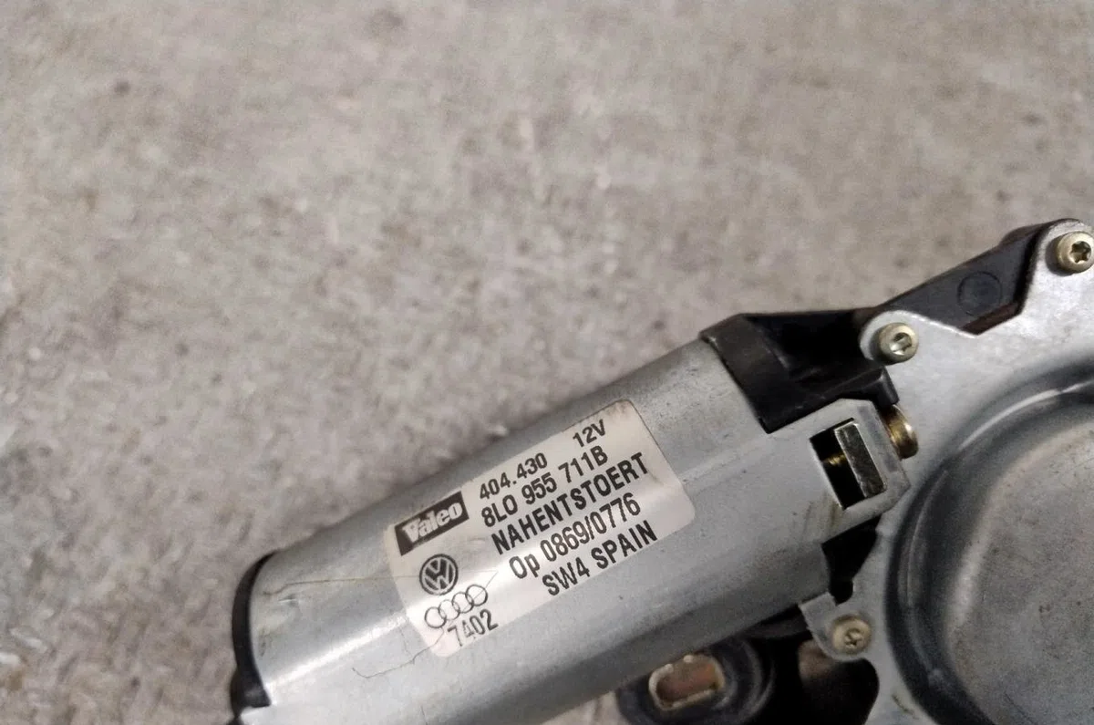 Moteur essuie-glace ar gauche AUDI A3 1  A3 1 PHASE 2 occasion