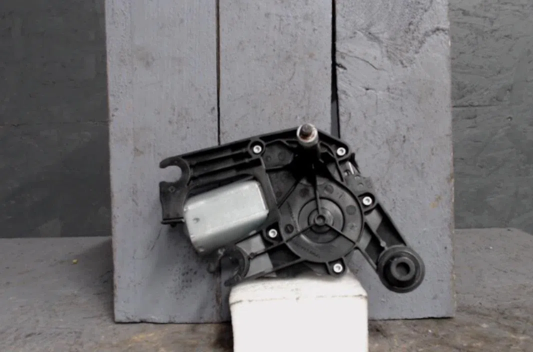 Moteur essuie-glace ar gauche CITROEN DS5  DS5 PHASE 1 occasion