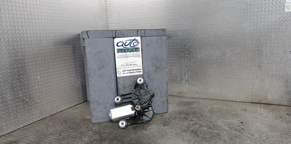 Moteur essuie-glace ar gauche Citroen NEMO Camionnette-Monospace (AA_) 1.3 hdi 75 (2010) 3 portes occasion