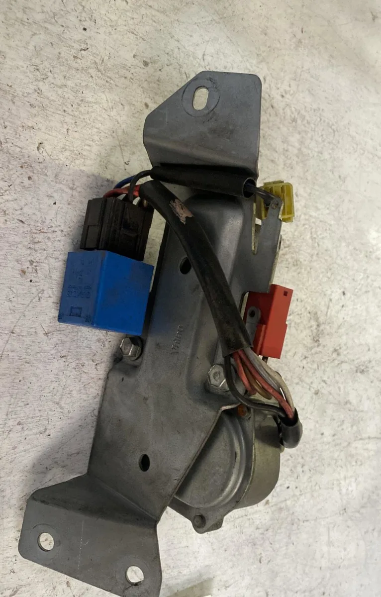 Moteur essuie-glace ar gauche Citroen ZX Break (N2) 1.9 td (1993-1997) occasion