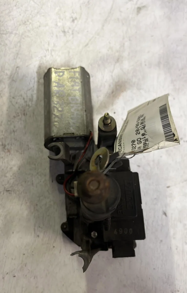 Moteur essuie-glace ar gauche Fiat BRAVO I (182_) 1.9 td 100 s (182.af) (1996-2001) occasion