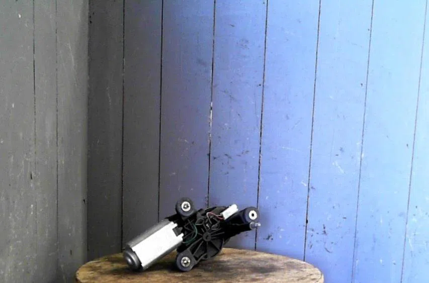 Moteur essuie-glace ar gauche Fiat PUNTO (188_) 1.2 16v 80 (188.233, .235, .253, .255, .333, .353, .639,... (1999-2006) 