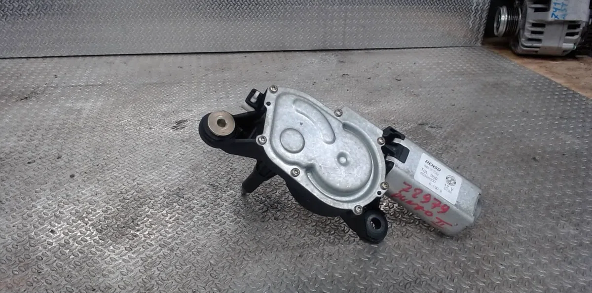 Moteur essuie-glace ar gauche Fiat PUNTO (188_) 1.2 60 (188.030, .050, .130, .150, .230, .250) (1999-2010) occasion