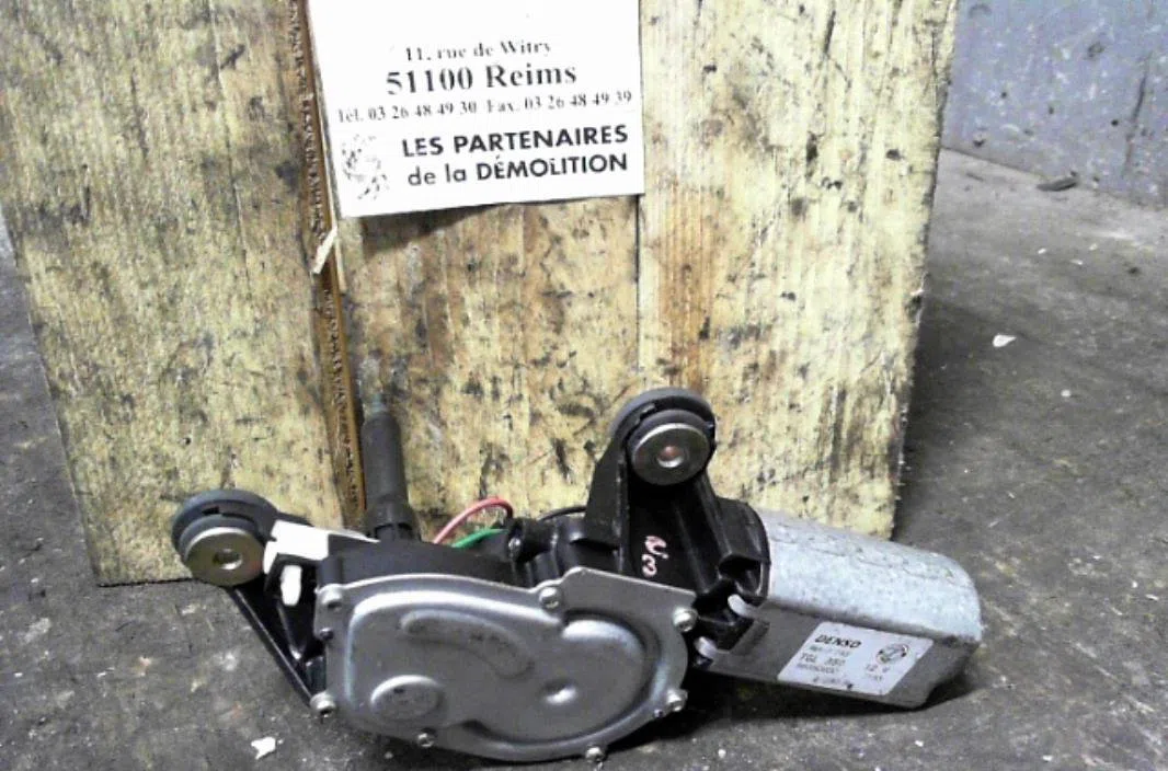Moteur essuie-glace ar gauche Fiat PUNTO (188_) 1.9 jtd (2001-2012) occasion