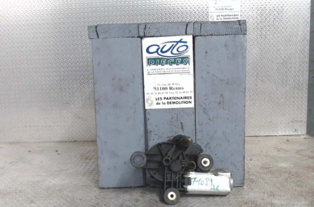 Moteur essuie-glace ar gauche FIAT STILO  STILO occasion
