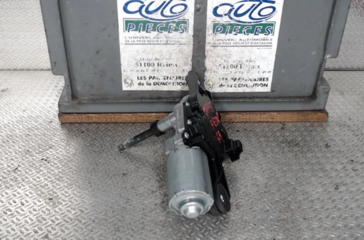 Moteur essuie-glace ar gauche Ford FIESTA VI (CB1, CCN) 1.25 (2008-2017) 5 portes occasion