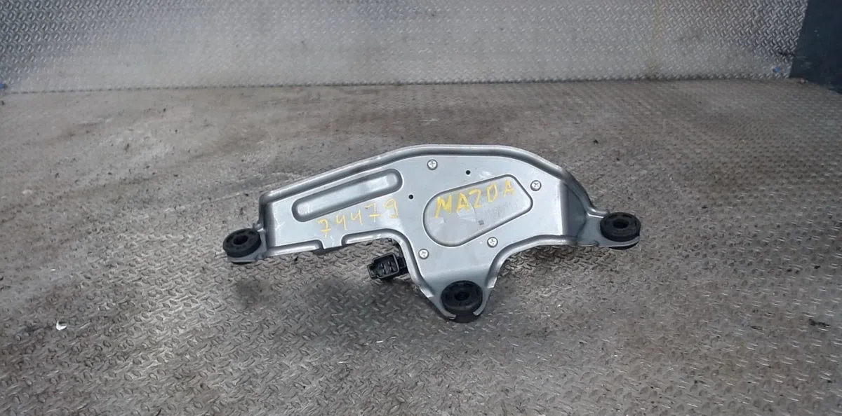 Moteur essuie-glace ar gauche Mazda 3 (BL) 1.6 mzr cd (bl14) (2010-2013) occasion
