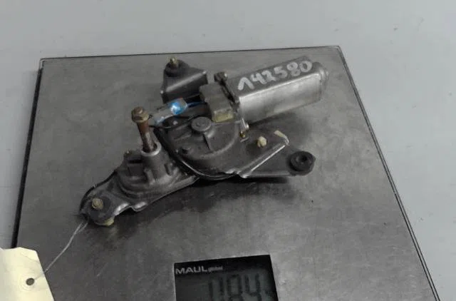 Moteur essuie-glace ar gauche Mazda 6 Hatchback (GG) 2.0 di (gg14) (2002-2007) occasion
