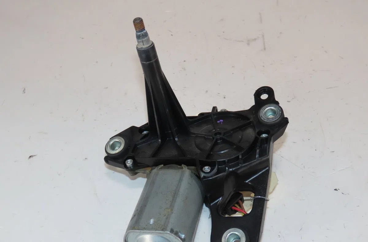 Moteur essuie-glace ar gauche Mini MINI CLUBMAN (R55) Cooper d (2007-2010) occasion