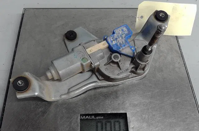 Moteur essuie-glace ar gauche Mitsubishi PAJERO IV (V8_W, V9_W) 3.2 di-d 4wd (v98w, v88w) (2007) occasion