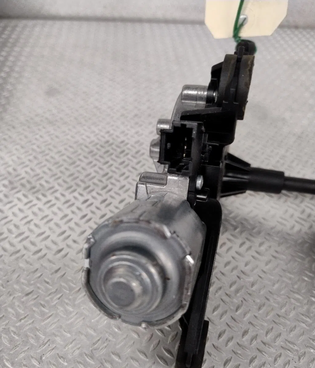 Moteur essuie-glace ar gauche Nissan MICRA V (K14) 1.0 ig-t (2021) occasion
