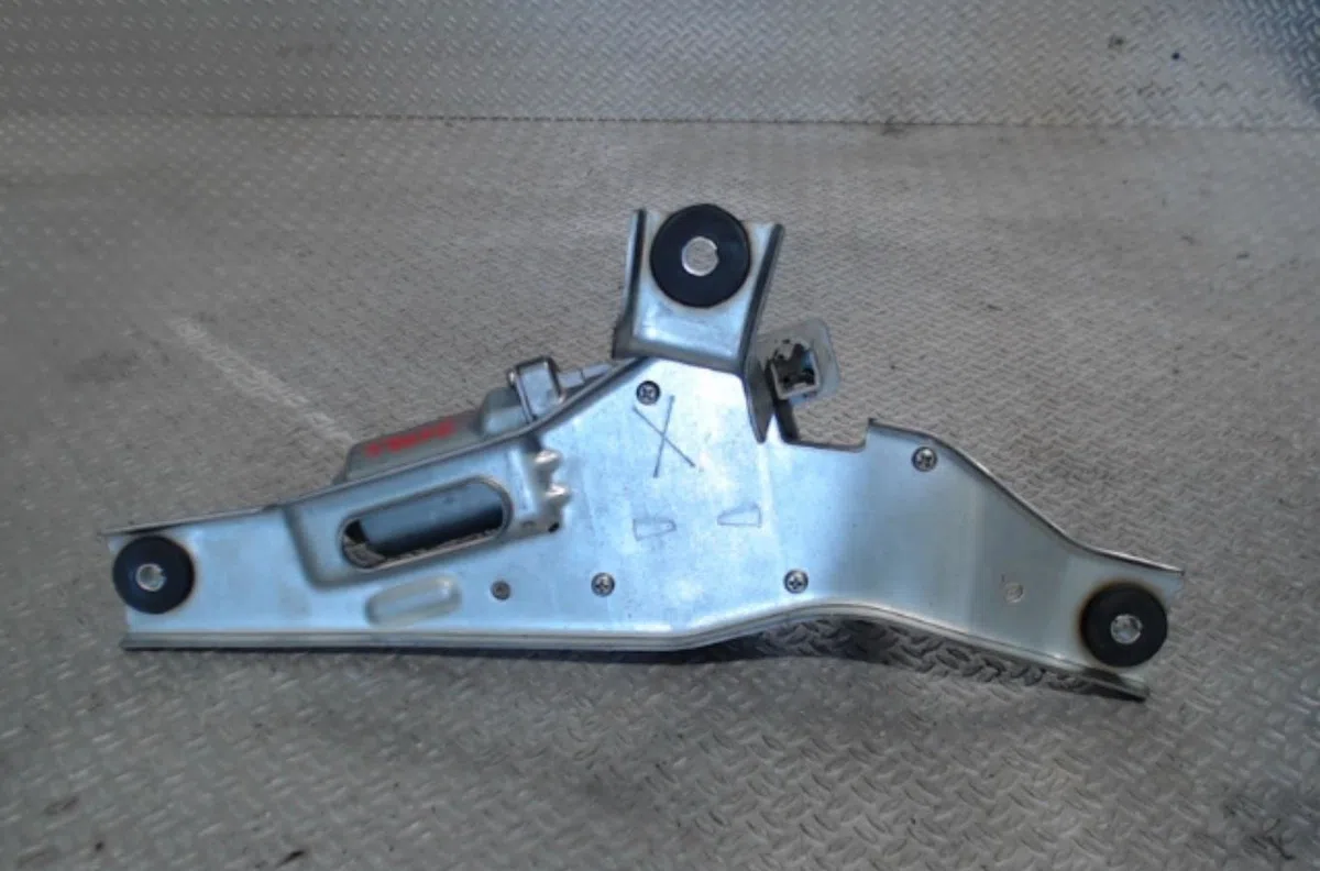 Moteur essuie-glace ar gauche Nissan NOTE (E11, NE11) 1.5 dci (2010-2012) occasion