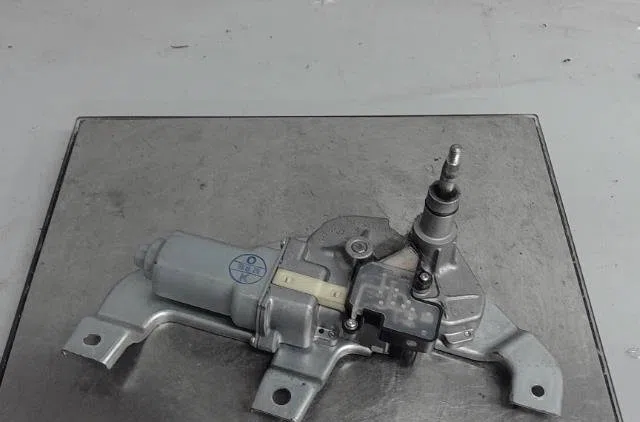 Moteur essuie-glace ar gauche Opel AGILA (B) (H08) 1.3 cdti (f68) (2008-2010) 5 portes occasion