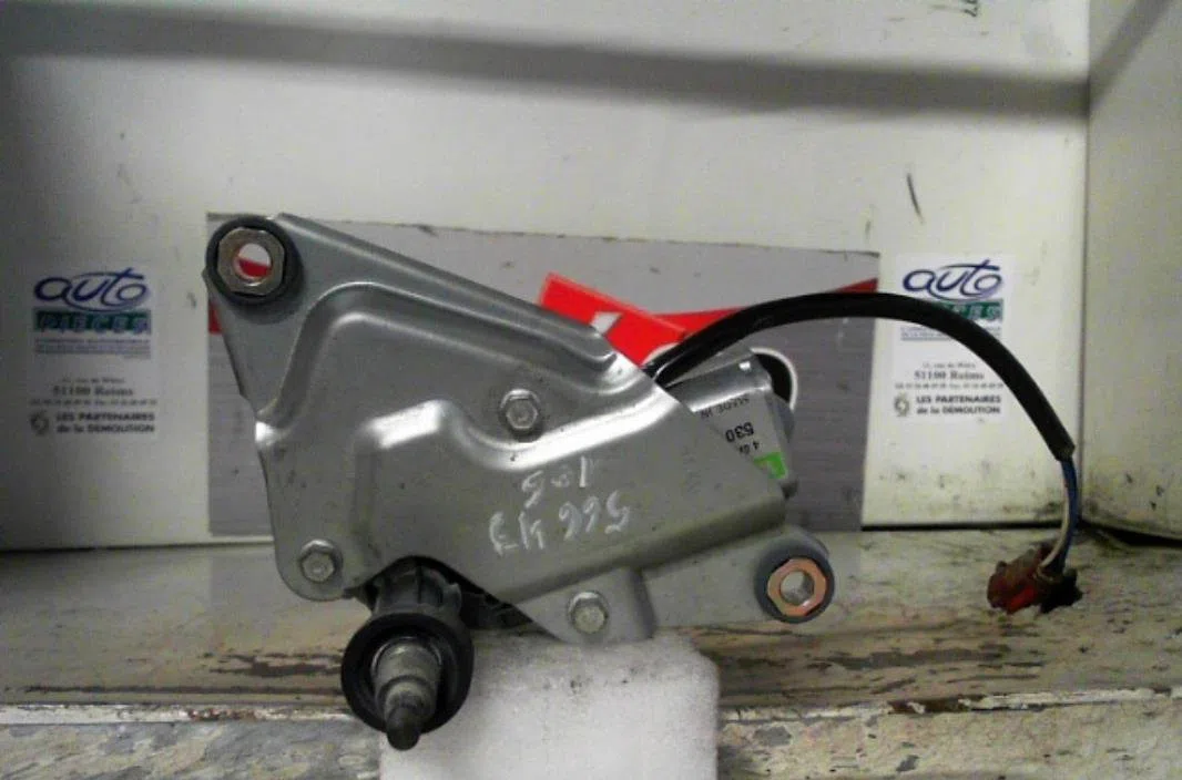 Moteur essuie-glace ar gauche PEUGEOT 106  106 PHASE 2 occasion