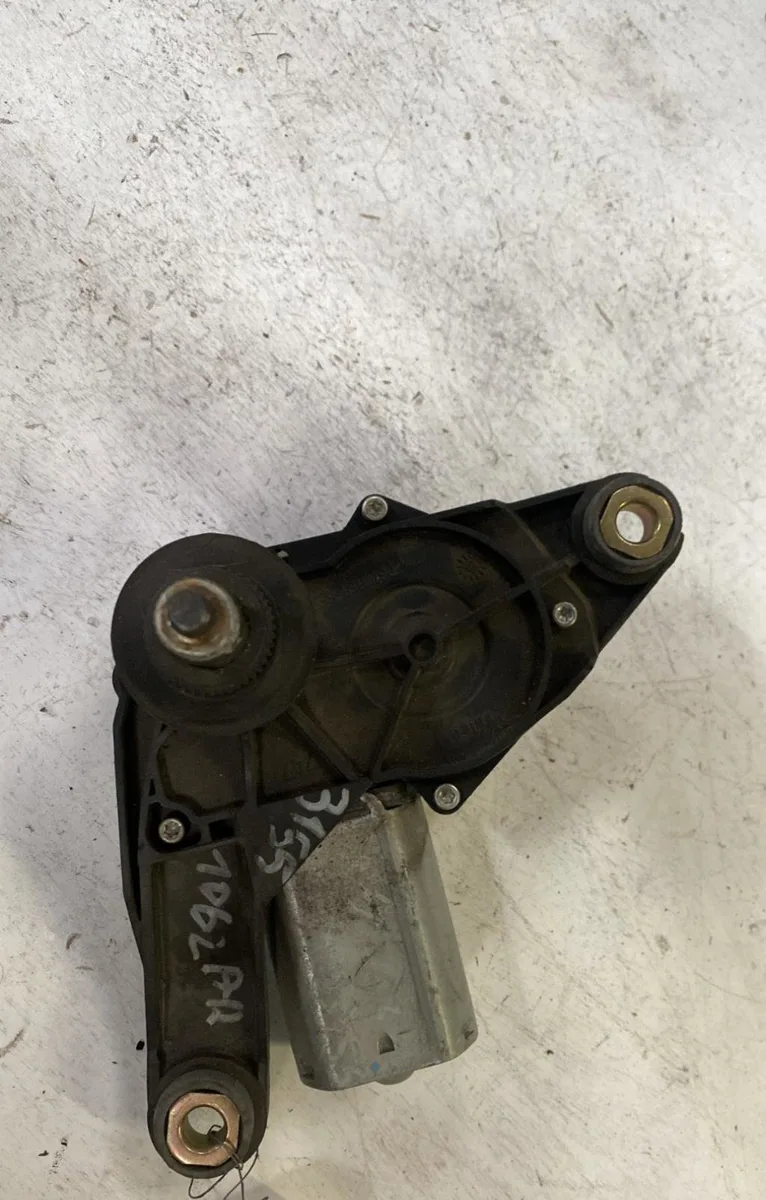 Moteur essuie-glace ar gauche Peugeot 106 II (1A_, 1C_) 1.1 i (1996-2004) occasion