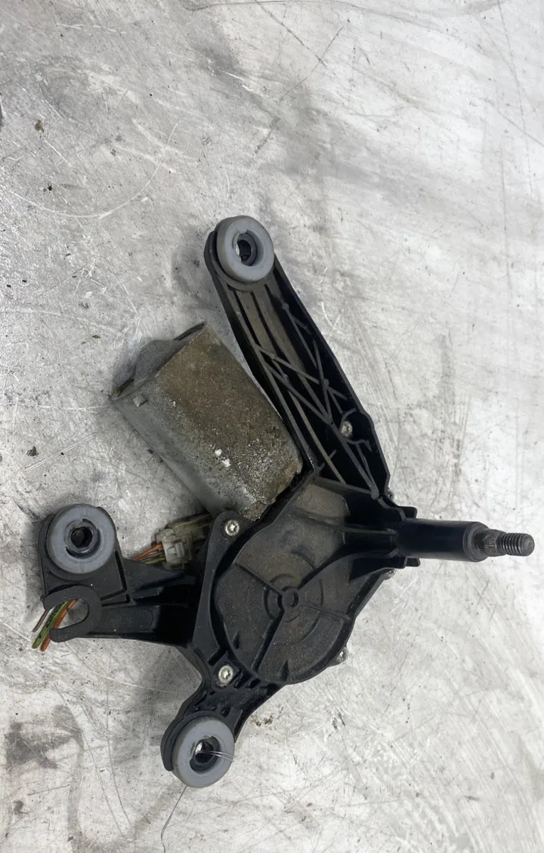 Moteur essuie-glace ar gauche Peugeot 206 3-5 portes (2A-C) 1.4 i (1998-2012) 3 portes occasion