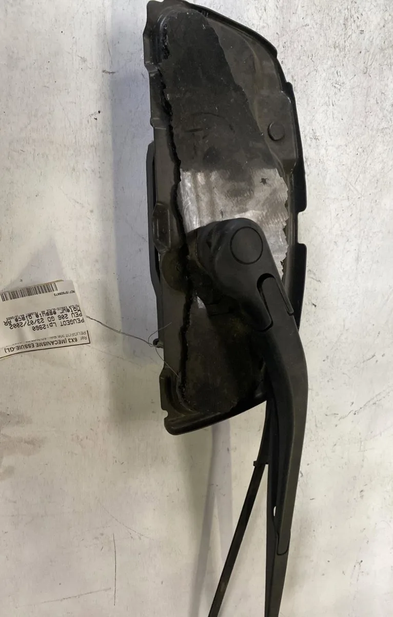 Moteur essuie-glace ar gauche Peugeot 206 SW (2E-K) 2.0 hdi (2002-2007) occasion