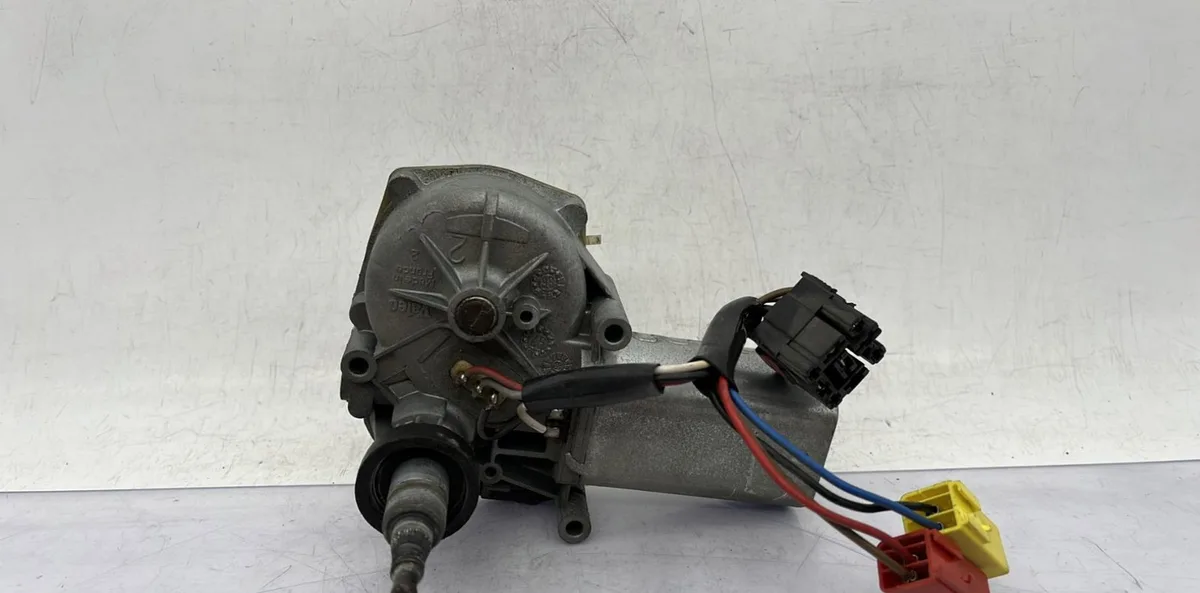 Moteur essuie-glace ar gauche PEUGEOT 306 PHASE 2 occasion