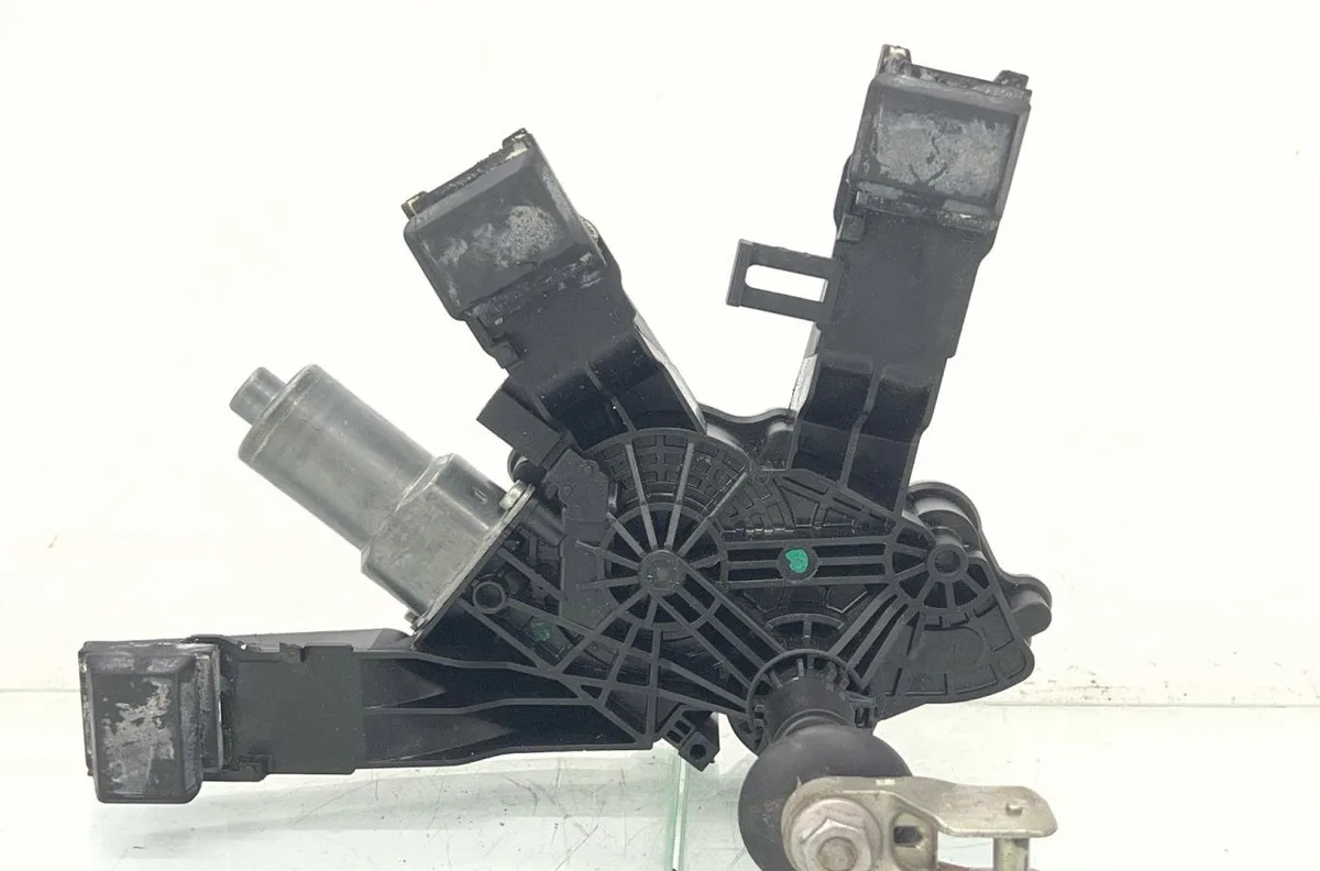 Moteur essuie-glace ar gauche PEUGEOT 308 2 PHASE 1 occasion