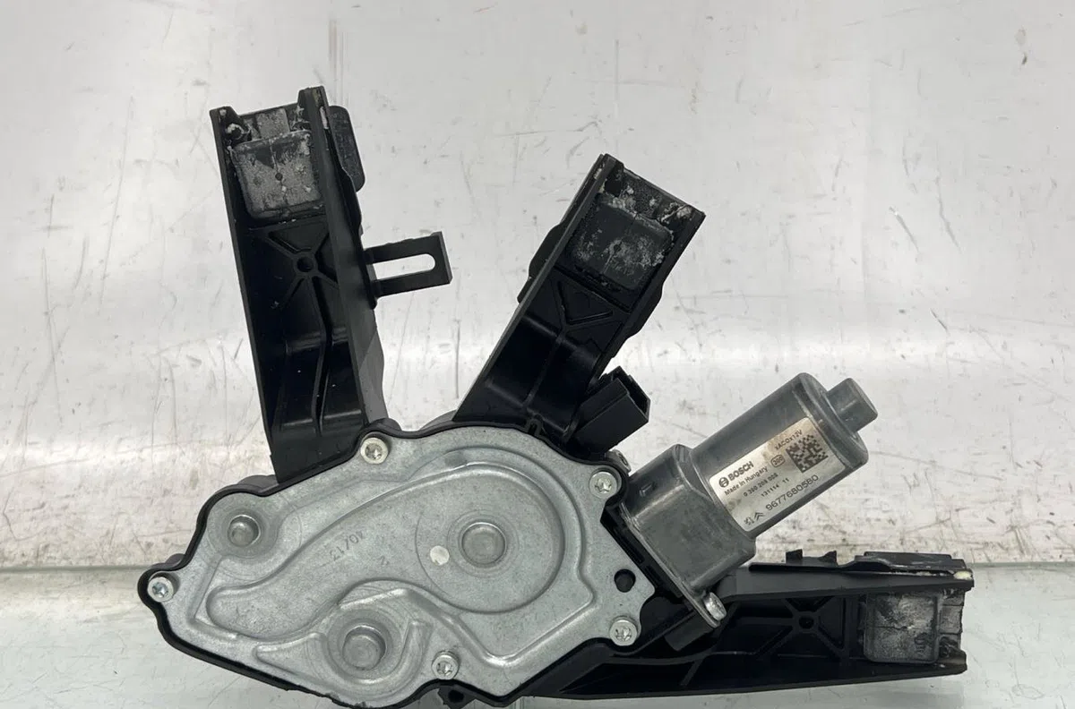 Moteur essuie-glace ar gauche PEUGEOT 308 2 PHASE 1 occasion