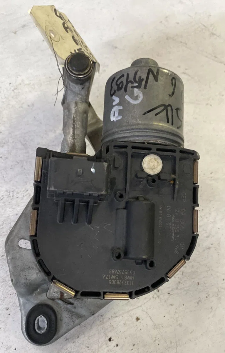 Moteur essuie-glace ar gauche Peugeot 407 SW (6E_) 2.0 hdi 135 (2004-2010) occasion