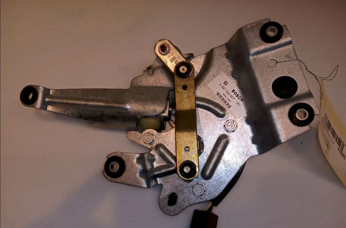 Moteur essuie-glace ar gauche Peugeot PARTNER Monospace (5_, G_) 1.4 (1996-2015) occasion