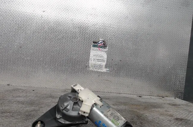 Moteur essuie-glace ar gauche Renault CLIO II (BB_, CB_) 1.5 dci (b-cb07) (2001-2009) 3 portes occasion