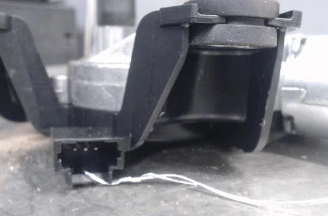 Moteur essuie-glace ar gauche Renault GRAND SCÉNIC III (JZ0-1_) 1.5 dci (2009) 5 portes occasion