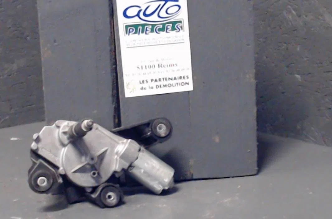 Moteur essuie-glace ar gauche Renault MEGANE III Grandtour (KZ0-1) 1.5 dci (kz09, kz0d, kz1g, kz29, kz14, kz1w, kz10, kz