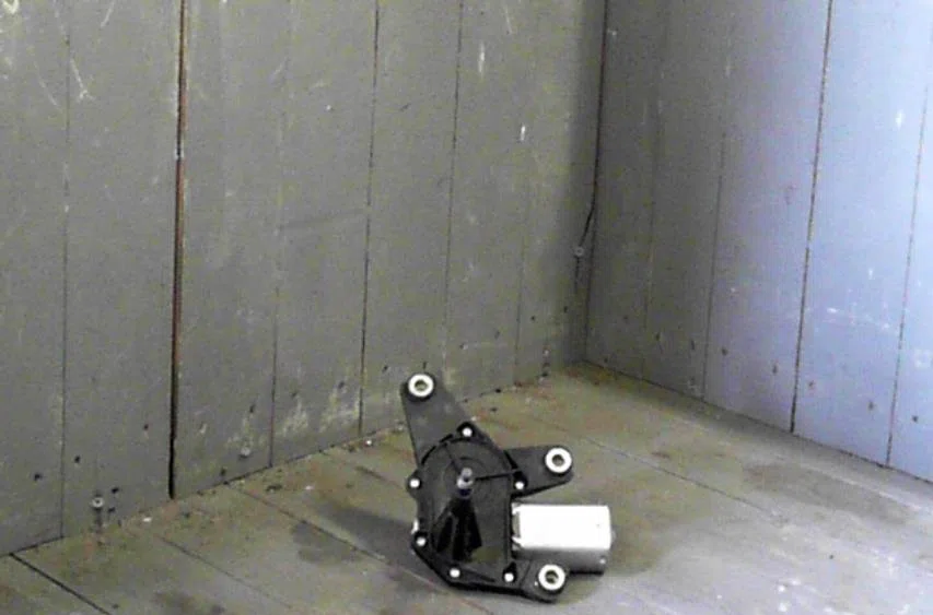 Moteur essuie-glace ar gauche Renault SCÉNIC II (JM0-1_) 1.5 dci (jm02, jm13) (2003-2005) occasion