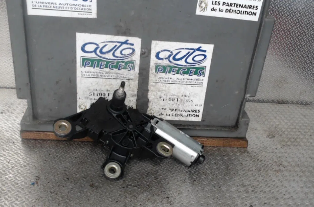 Moteur essuie-glace ar gauche Seat AROSA (6H1) 1.7 sdi (1997-2004) occasion