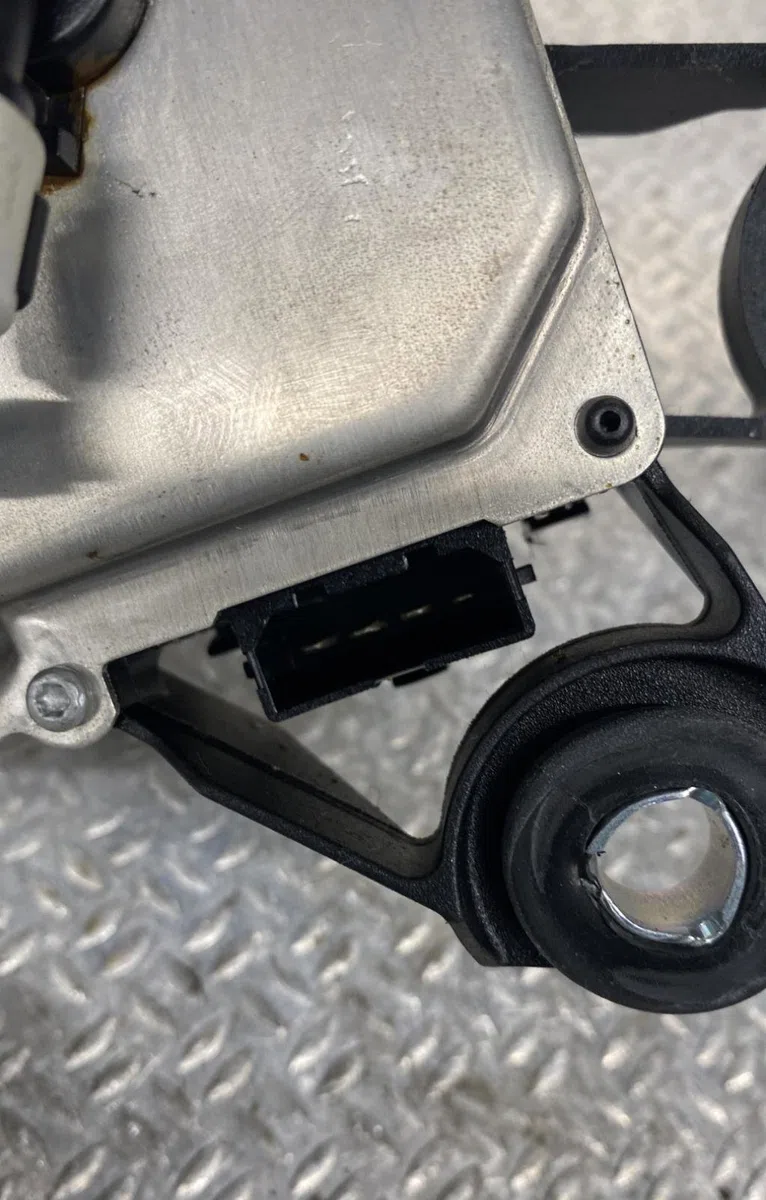 Moteur essuie-glace ar gauche SEAT IBIZA 3  IBIZA 3 PHASE 2 occasion