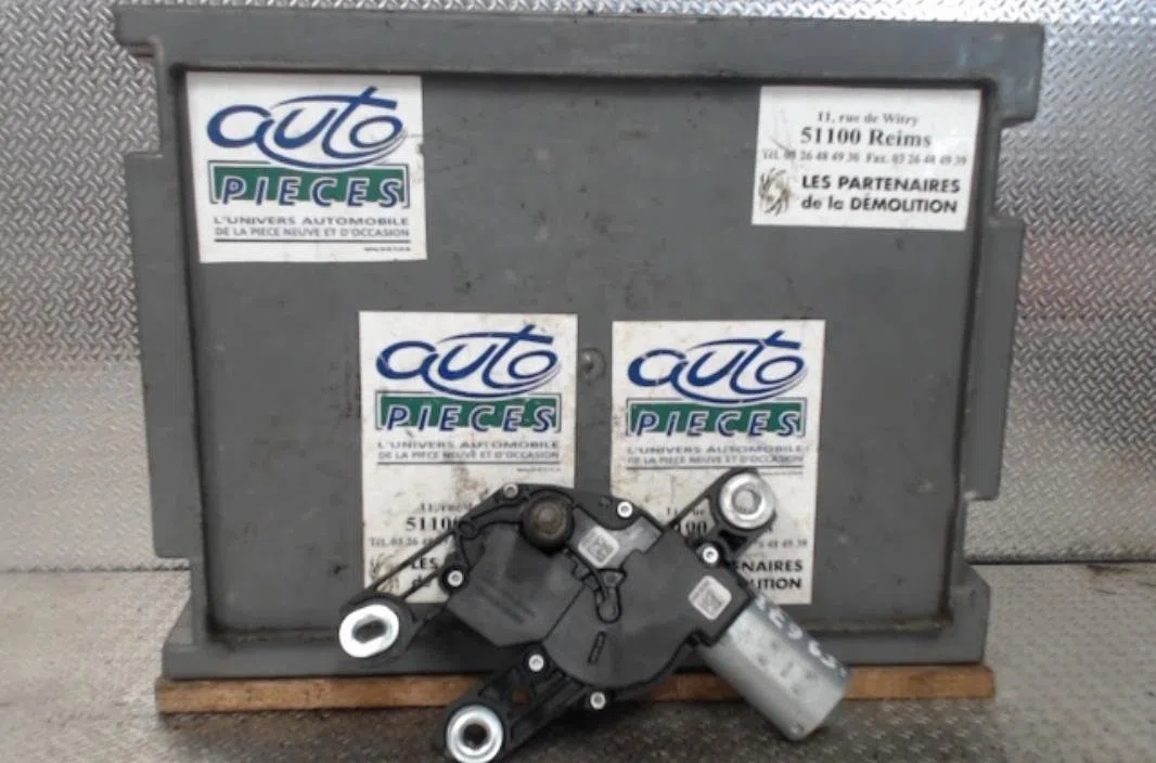 Moteur essuie-glace ar gauche Seat LEON SC (5F5) 1.6 tdi (2013-2018) occasion