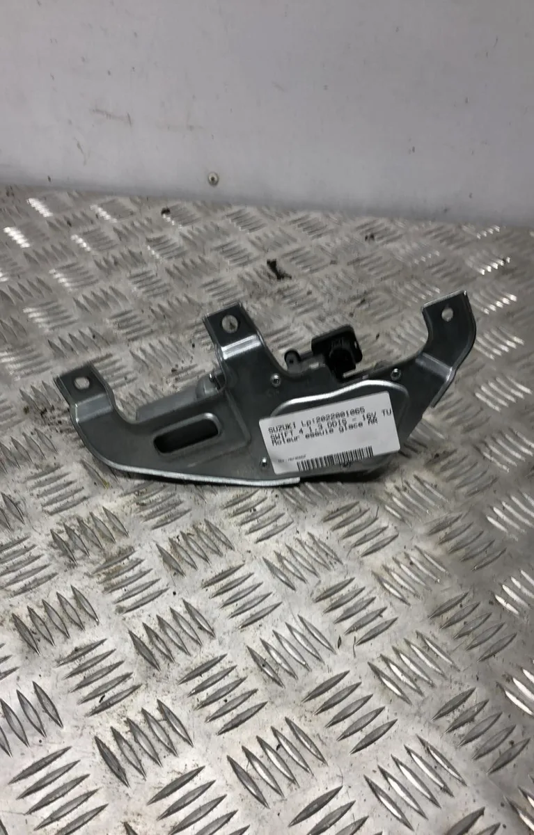 Moteur essuie-glace ar gauche SUZUKI SWIFT 4 occasion