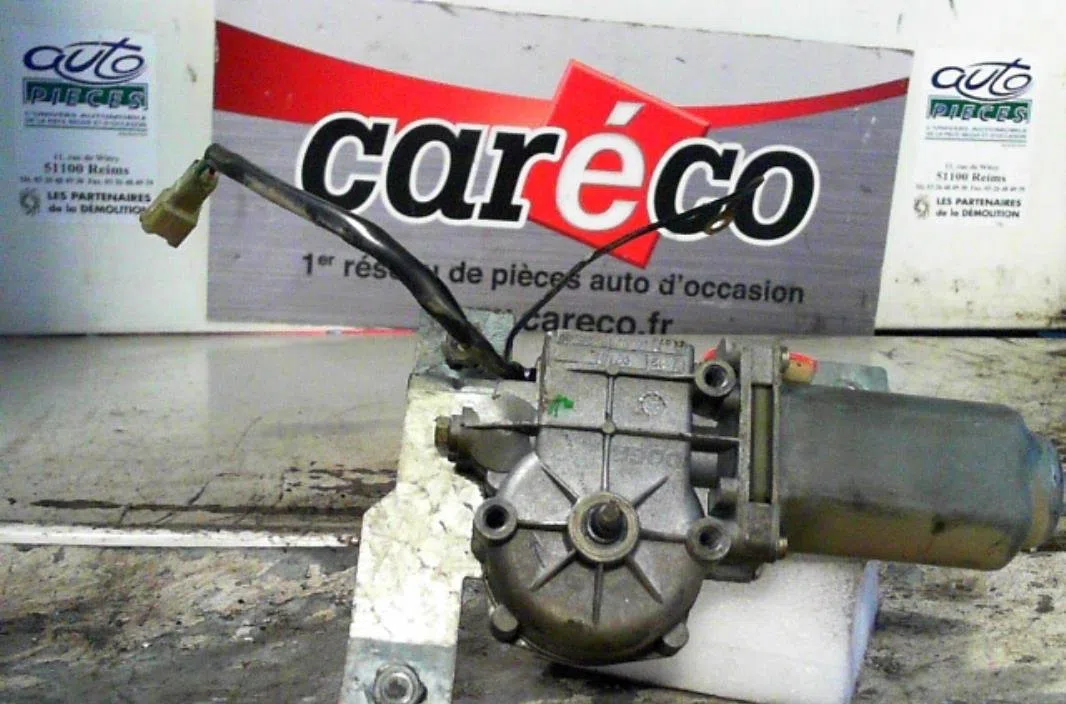 Moteur essuie-glace ar gauche Suzuki VITARA (ET, TA, TD) 1.9 d traction intégrale (se 419td) (1995-1998) occasion