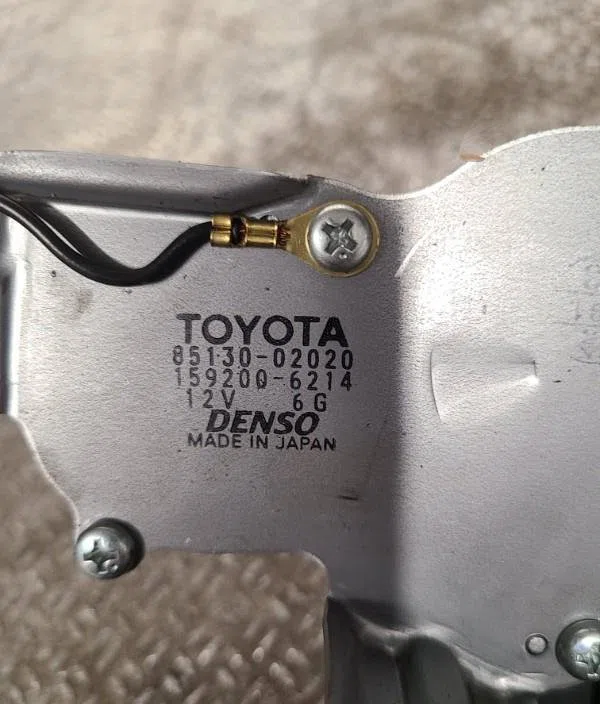 Moteur essuie-glace ar gauche Toyota COROLLA (_E12_) 1.4 d (nde120_) (2004-2007) 5 portes occasion