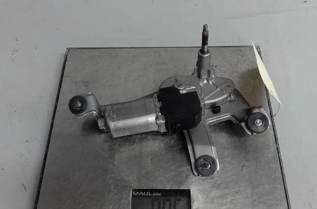 Moteur essuie-glace ar gauche Toyota COROLLA Verso (ZER_, ZZE12_, R1_) 2.2 d-4d (aur10_) (2005-2009) 5 portes occasion