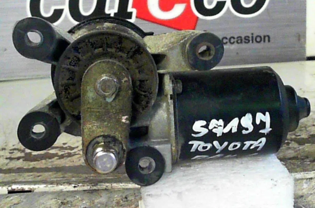 Moteur essuie-glace ar gauche Toyota RAV 4 I Cabrio (_A1_) 2.0 4wd (sxa11) (1997-2000) occasion