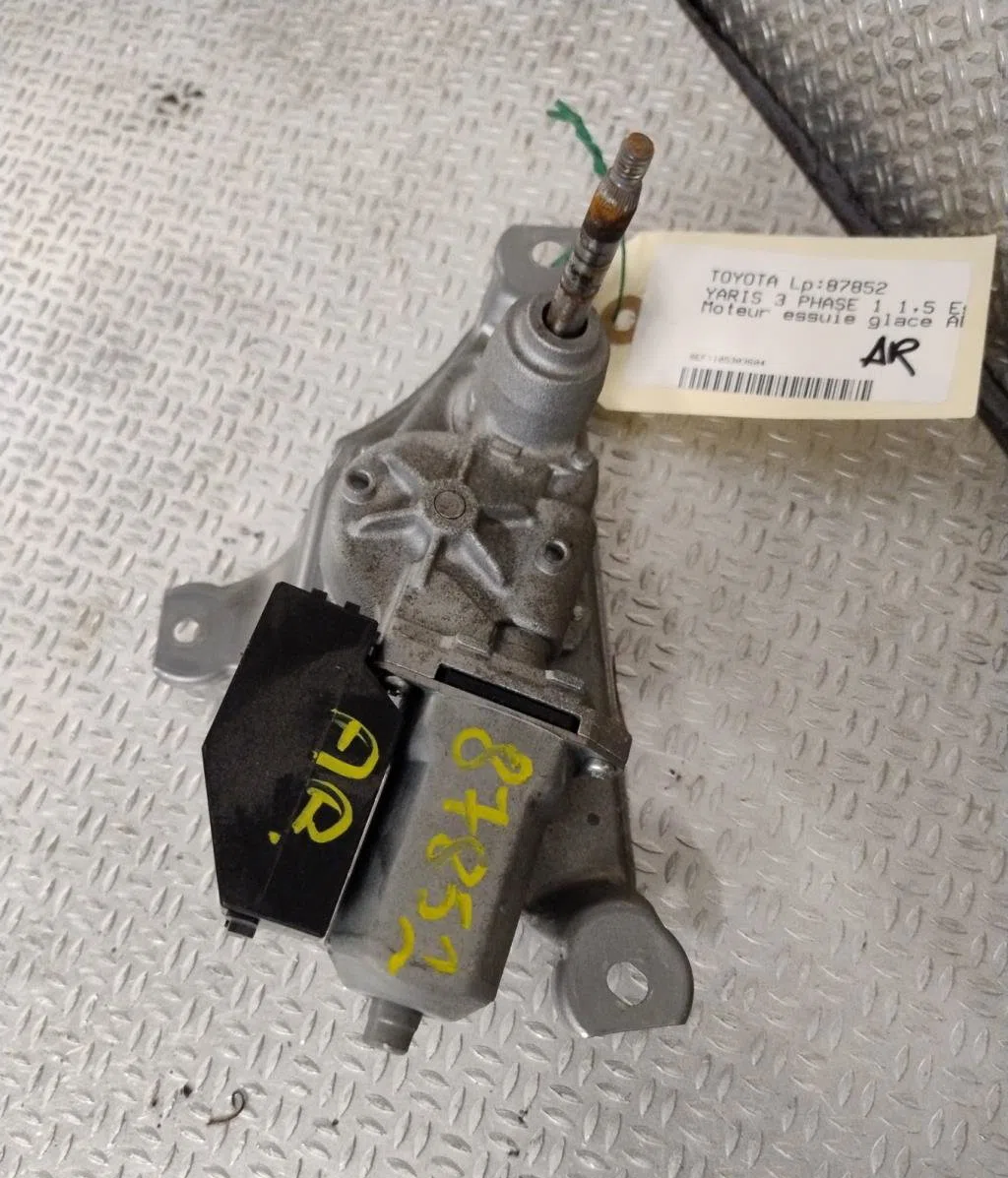 Moteur essuie-glace ar gauche Toyota YARIS (_P13_) 1.5 hybrid (nhp130_) (2012) occasion