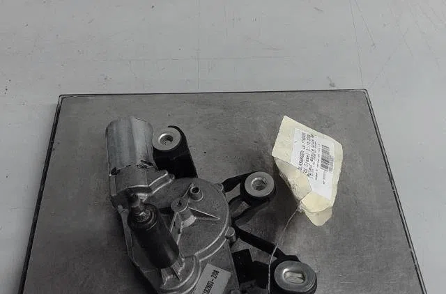 Moteur essuie-glace ar gauche Volkswagen FOX 3-5 portes (5Z1, 5Z3, 5Z4) 1.4 tdi (2005-2009) occasion