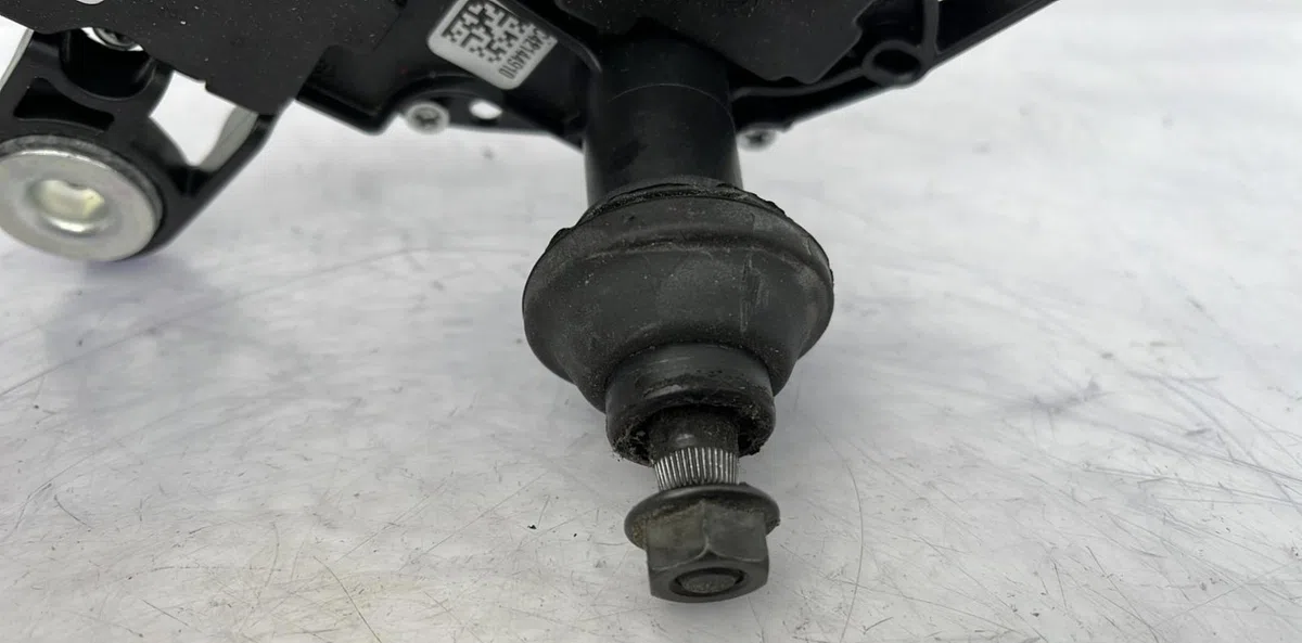 Moteur essuie-glace ar gauche VOLKSWAGEN POLO 6 PHASE 2 occasion