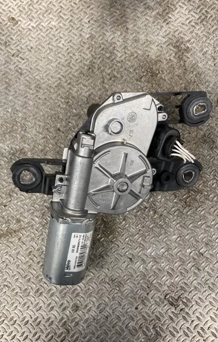 Moteur essuie-glace ar gauche Volkswagen T-ROC (A11, D11) 1.5 tsi (2017) occasion