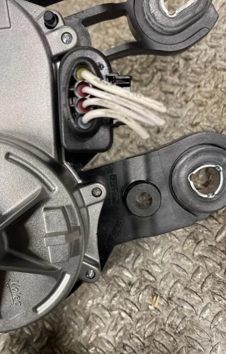 Moteur essuie-glace ar gauche Volkswagen T-ROC (A11, D11) 1.5 tsi (2017) occasion