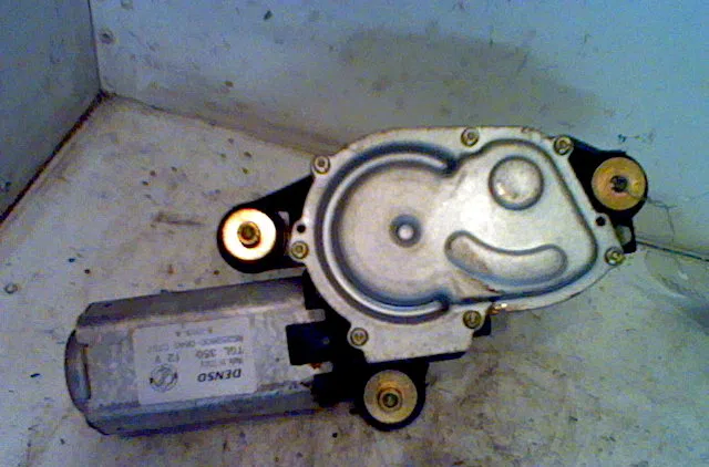 Moteur essuie-glace arrière ALFA ROMEO 147 2005 occasion