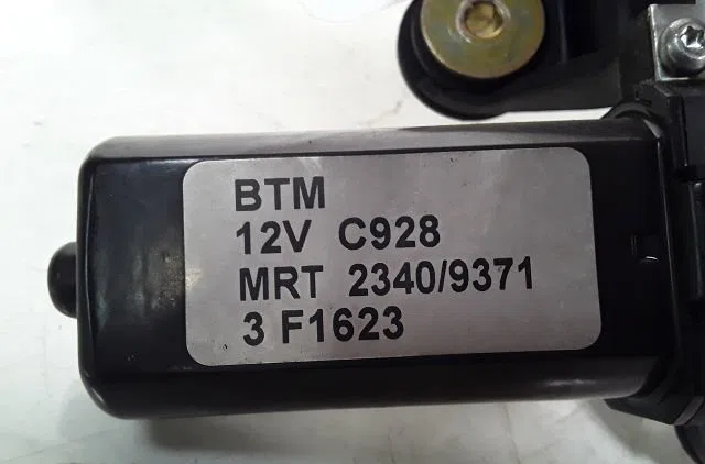 Moteur essuie-glace arrière Alfa romeo 147 (937_) 1.9 jtdm 16v (937.axn1b, 937.bxn1b) (2004-2010) occasion