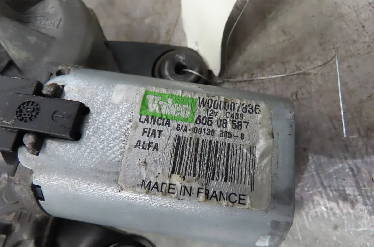 Moteur essuie-glace arrière Alfa romeo MITO (955_) 1.6 jtdm (955axc1b) (2008-2015) occasion