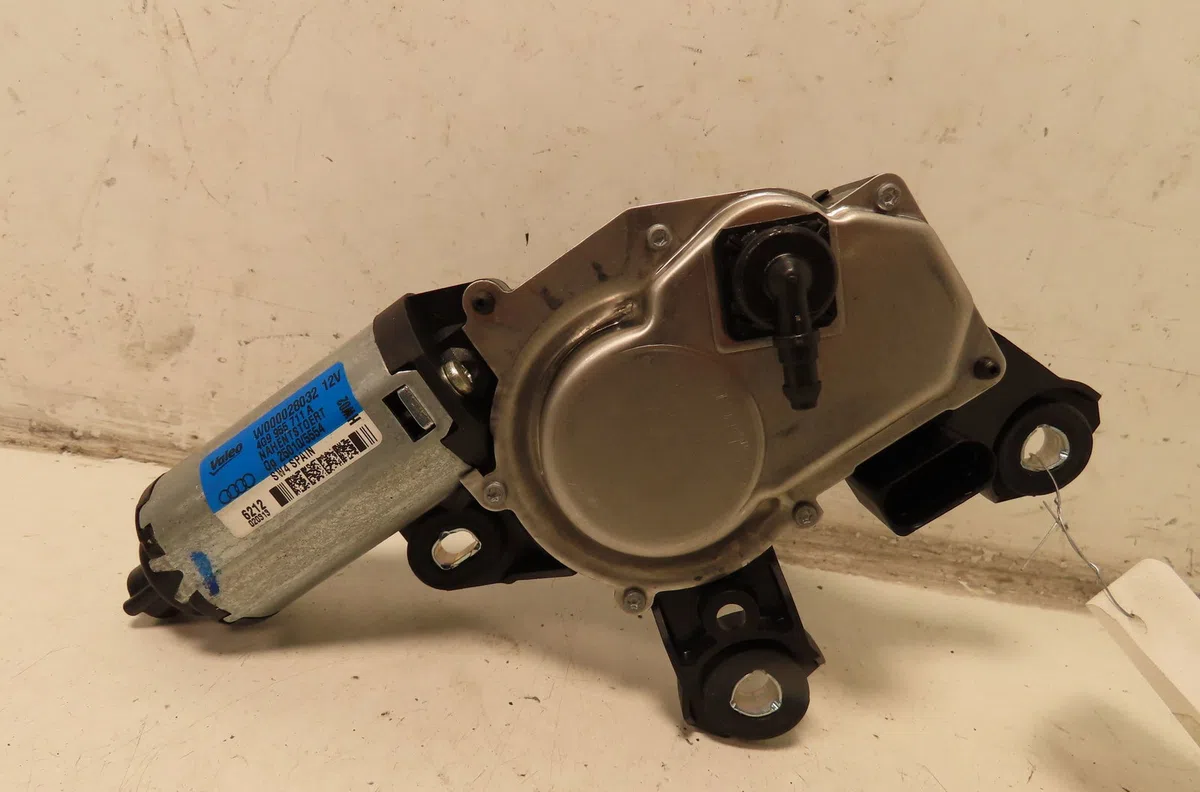Moteur essuie-glace arrière Audi A1 Sportback (8XA, 8XF) 1.4 tfsi (2011-2015) occasion
