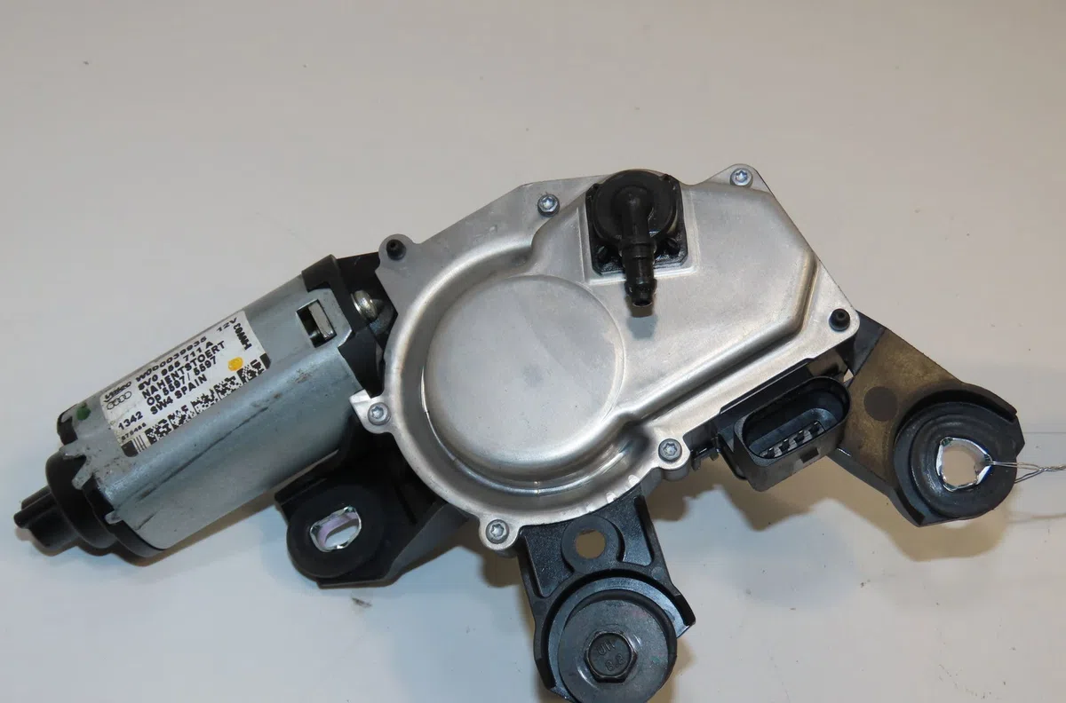 Moteur essuie-glace arrière Audi A3 (8V1, 8VK) 1.4 tfsi (2012-2014) occasion